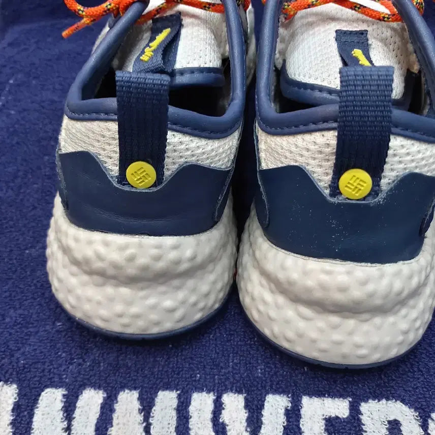[BUNJANG] Columbia Hiking Shoes White/Navy/Orange 260mm / 컬럼비아 운동화 화이트/네이비/오렌지 260mm