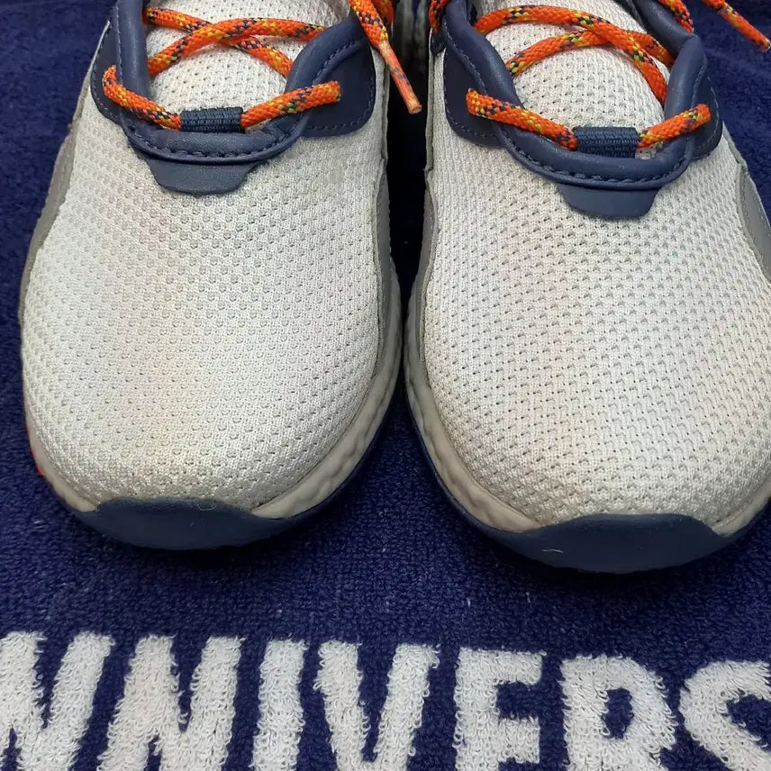 [BUNJANG] Columbia Hiking Shoes White/Navy/Orange 260mm / 컬럼비아 운동화 화이트/네이비/오렌지 260mm