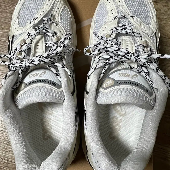 [BUNJANG] Asics Gel Nimbus 10.1 White/Ivory Shoes / 아식스 젤 님버스 10.1 화이트/아이보리 265 판매