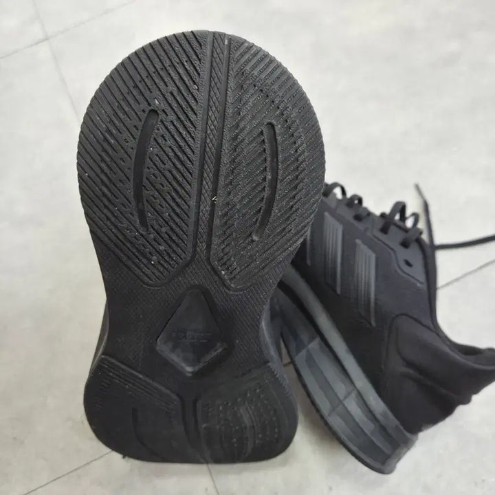 [BUNJANG] Adidas Duramo 10 Running Shoes / 아디다스 듀라모10 러닝화 270