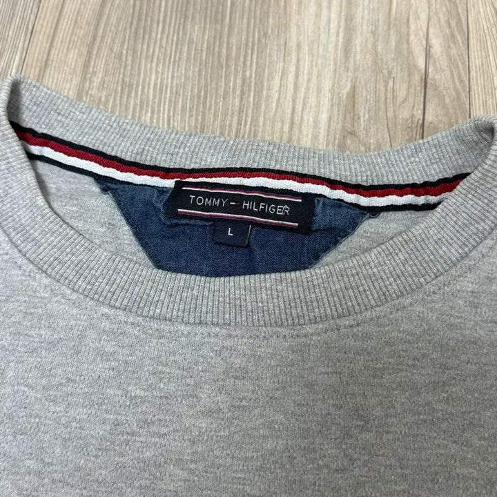 [BUNJANG] Tommy Hilfiger Gray Sweatshirt / 타미힐피거 맨투맨