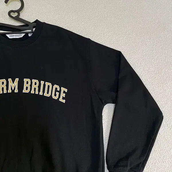 [BUNJANG] Uniform Bridge Round Sweatshirt N.190 / S 유니폼브릿지 라운드 맨투맨 N.190