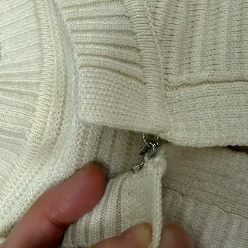 [BUNJANG] Olivia Lauren Ivory Cardigan / 올리비아 로렌 가디건