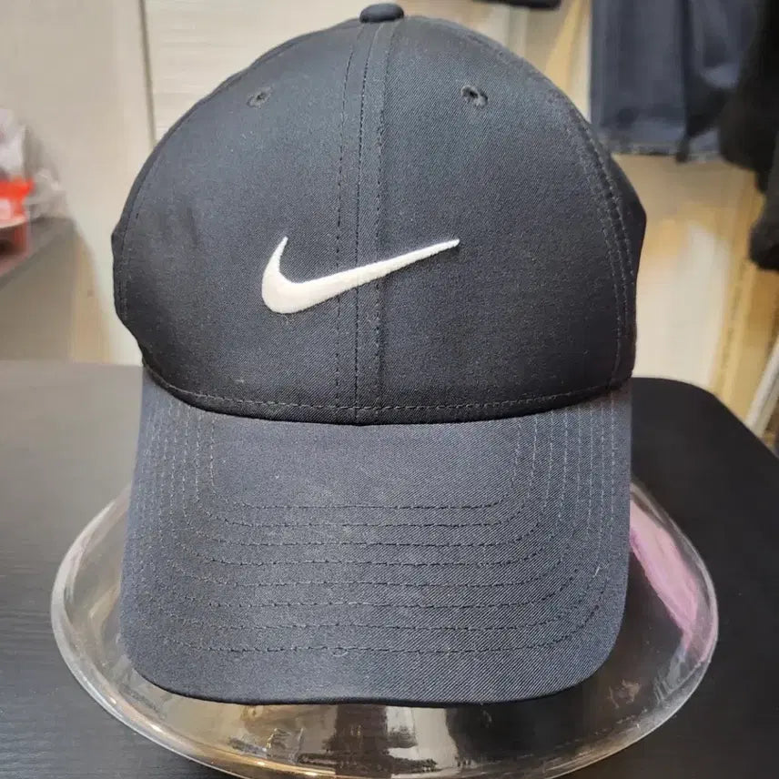 [BUNJANG] Discovery, Kangol, Nike Bundle Set of 7 Ball Caps / 디스커버리, 캉골, 나이키 볼캡 7개 일괄