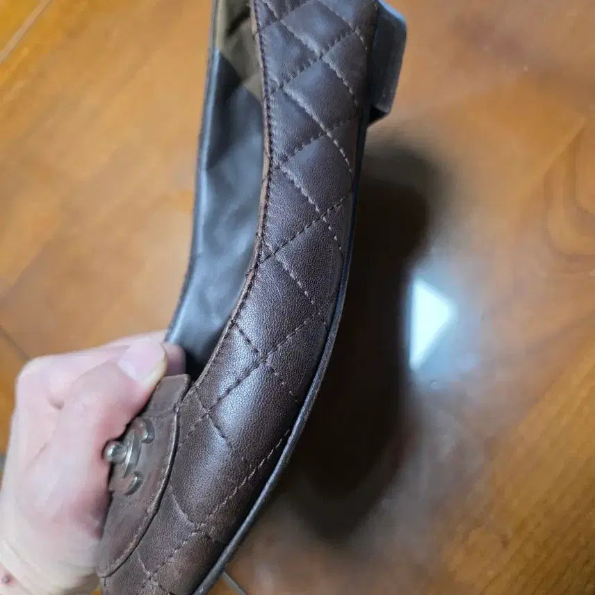 [BUNJANG] Chanel Quilted Lambskin Flat Shoes - Brown, Size 37.5 / 샤넬 정품(구매인증o) 퀼팅 플랫 슈즈 램스킨 브라운 37.5