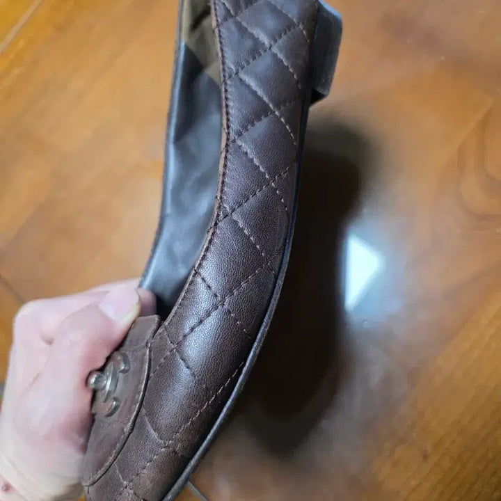 [BUNJANG] Chanel Quilted Lambskin Flat Shoes - Brown, Size 37.5 / 샤넬 정품(구매인증o) 퀼팅 플랫 슈즈 램스킨 브라운 37.5