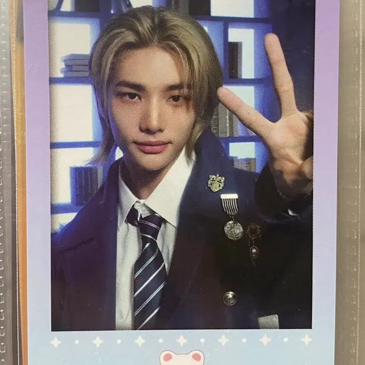[BUNJANG] Stray Kids Hyunjin Photocard / 스키즈 스트레이키즈 스테이존 매직스쿨 4만원 현진 포카 폴라