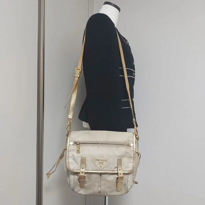 [BUNJANG] Prada Vintage Nylon Messenger Crossbody Bag / [정품] 프라다 빈티지 나일론 메신저 숄더백 크로스백