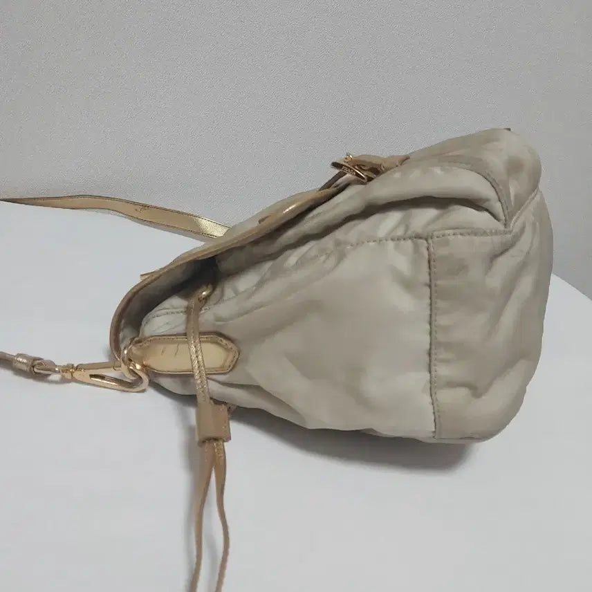 [BUNJANG] Prada Vintage Nylon Messenger Crossbody Bag / [정품] 프라다 빈티지 나일론 메신저 숄더백 크로스백