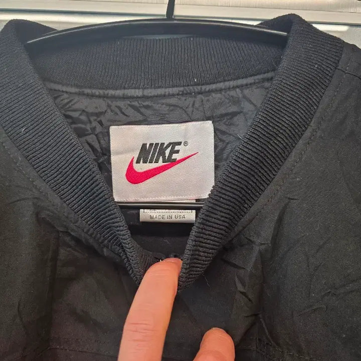 [BUNJANG] Nike Black Big Swoosh Sweatshirt / 나이키 블랙 빅스우시 맨투맨