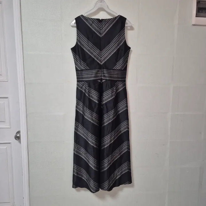[BUNJANG] TIME Black Striped Sleeveless Maxi Dress / TIME 블랙 스트라이프 민소매 원피스