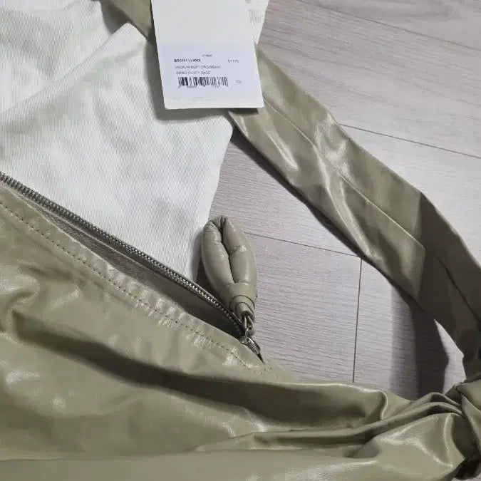 [BUNJANG] Lemaire Soft Croissant Bag Medium / 르메르 소프트 크루아상백 미디움