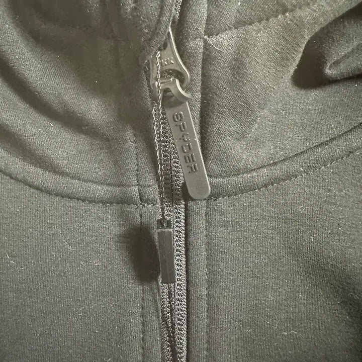 [BUNJANG] Spider Black Fleece Lined Hoodie Zip-up (Size 100) / 스파이더 블랙 기모 후드 집업 100