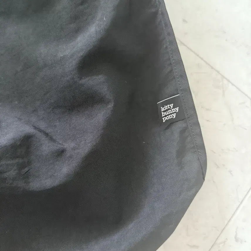 [SOLD OUT] 키티버니포니 크로스