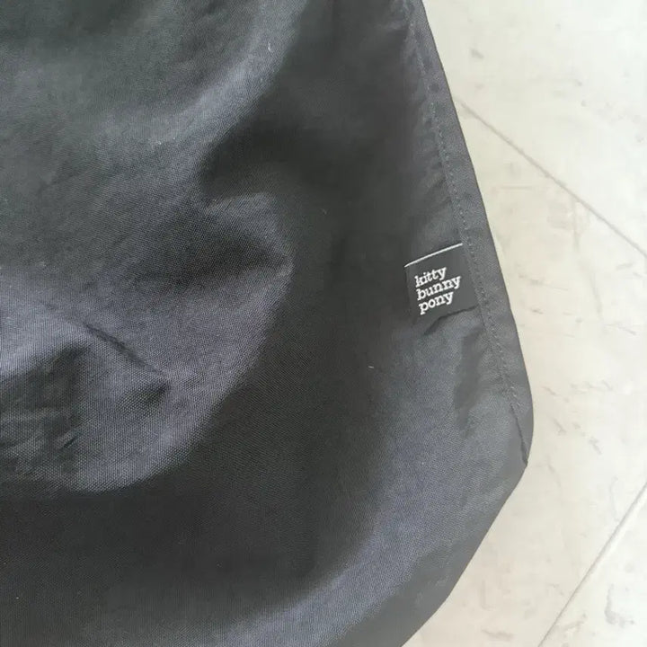 [SOLD OUT] 키티버니포니 크로스