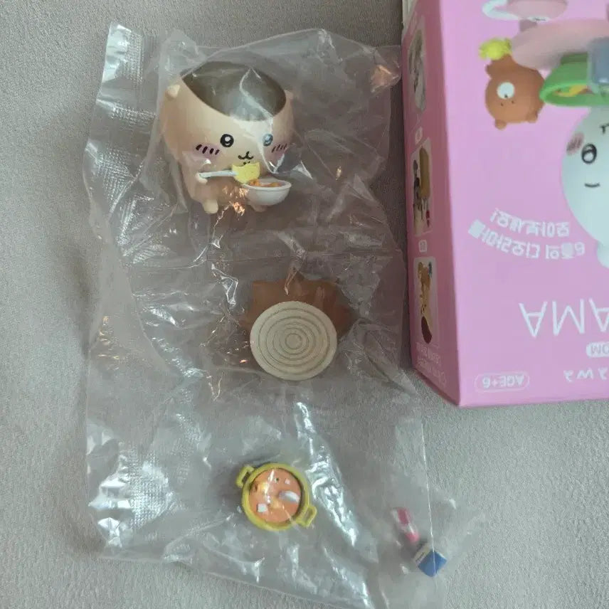 [BUNJANG] Chiikawa Diorama Figure Kurimanju / 치이카와 디오라마 랜덤 피규어 밤만쥬(쿠리만쥬)