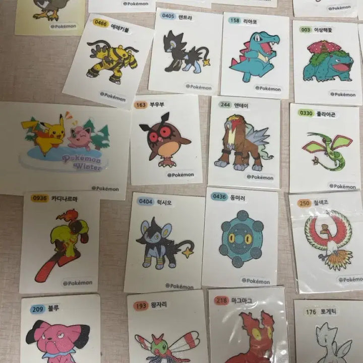 [BUNJANG] Pokemon Tteokbokki Sticker Bundle (46 Pieces) / 한정판 전설 포함 포켓몬 띠부실 일괄 46개 싸게 팔아요