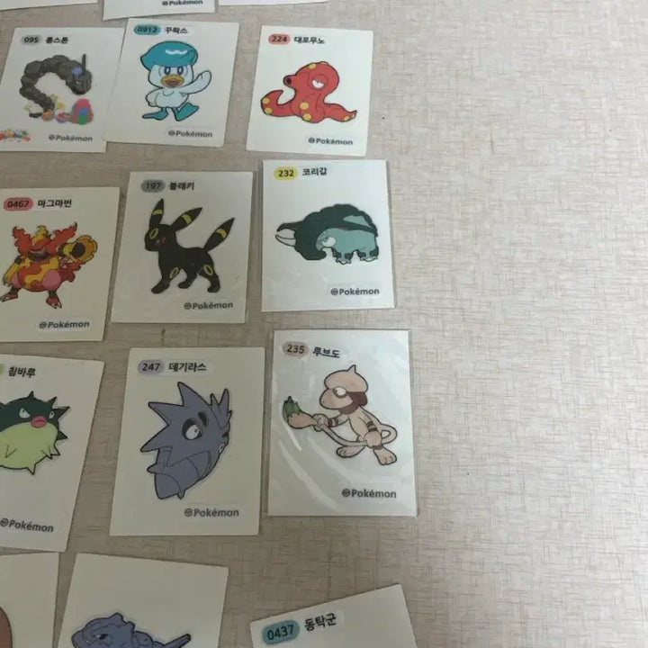 [BUNJANG] Pokemon Tteokbokki Sticker Bundle (46 Pieces) / 한정판 전설 포함 포켓몬 띠부실 일괄 46개 싸게 팔아요