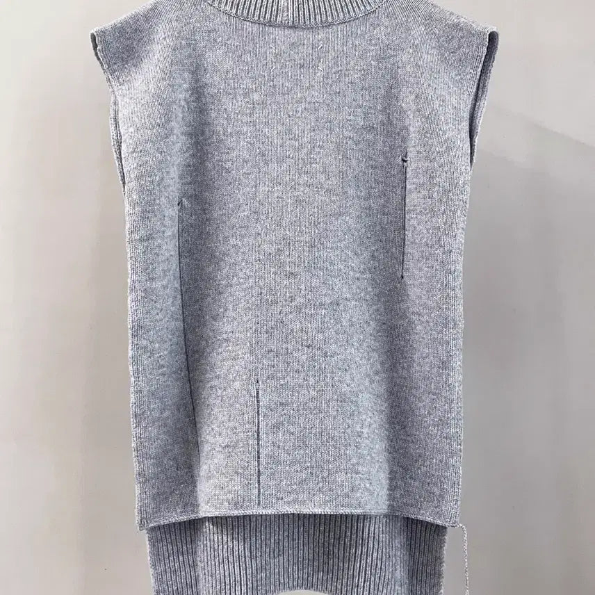 [BUNJANG] Maison Margiela Distressed Wool Knit Vest / 마르지엘라 디스 니트 베스트