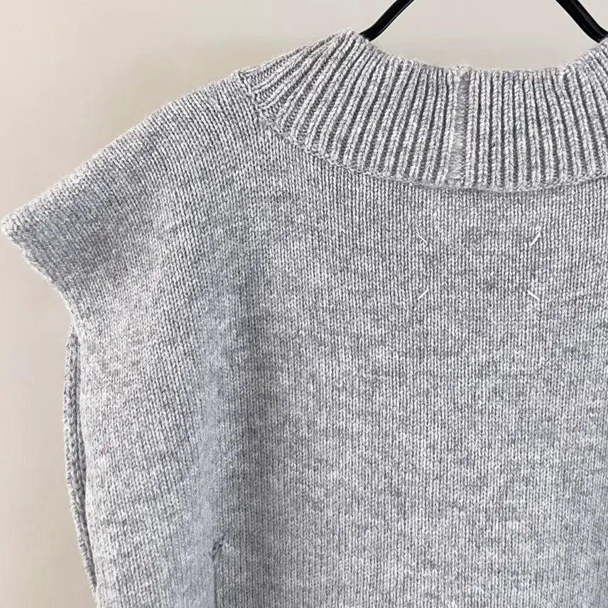 [BUNJANG] Maison Margiela Distressed Wool Knit Vest / 마르지엘라 디스 니트 베스트