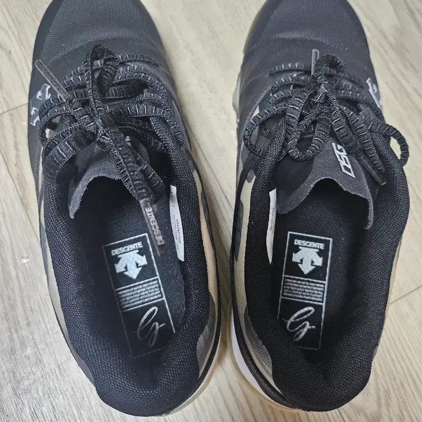 [SOLD OUT] 데상트 여성 블랙 골프화