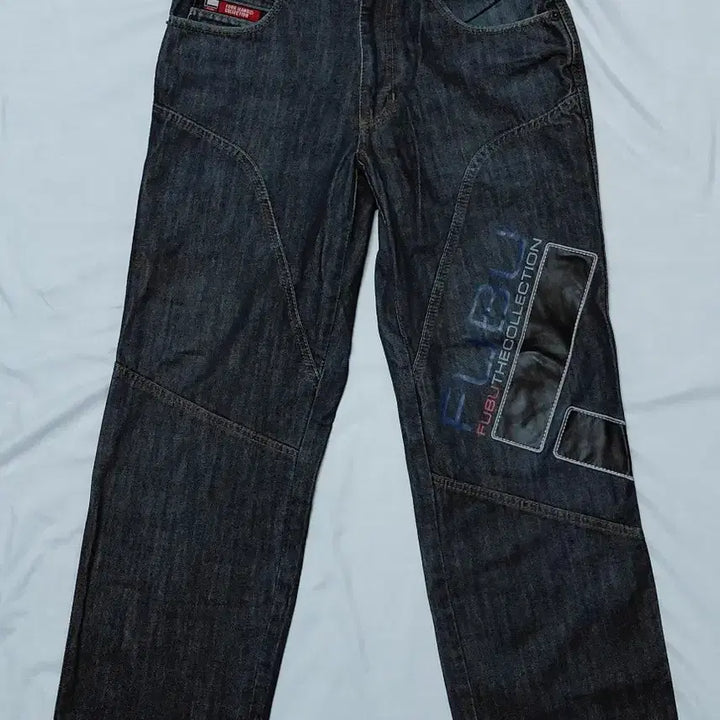 [BUNJANG] FUBU The Collection 2000s Embroidered &amp; Leather Patch Raw Denim Jeans / FUBU THE COLLECTION 00&