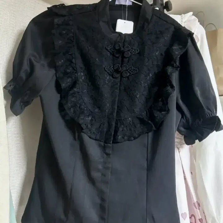 [BUNJANG] Axis Farm Pink Sace Black Short-Sleeved Blouse Set / 엑시즈팜 핑크세스 블랙 반팔 블라우스 공겜깔 공겜여주 갸루 일브