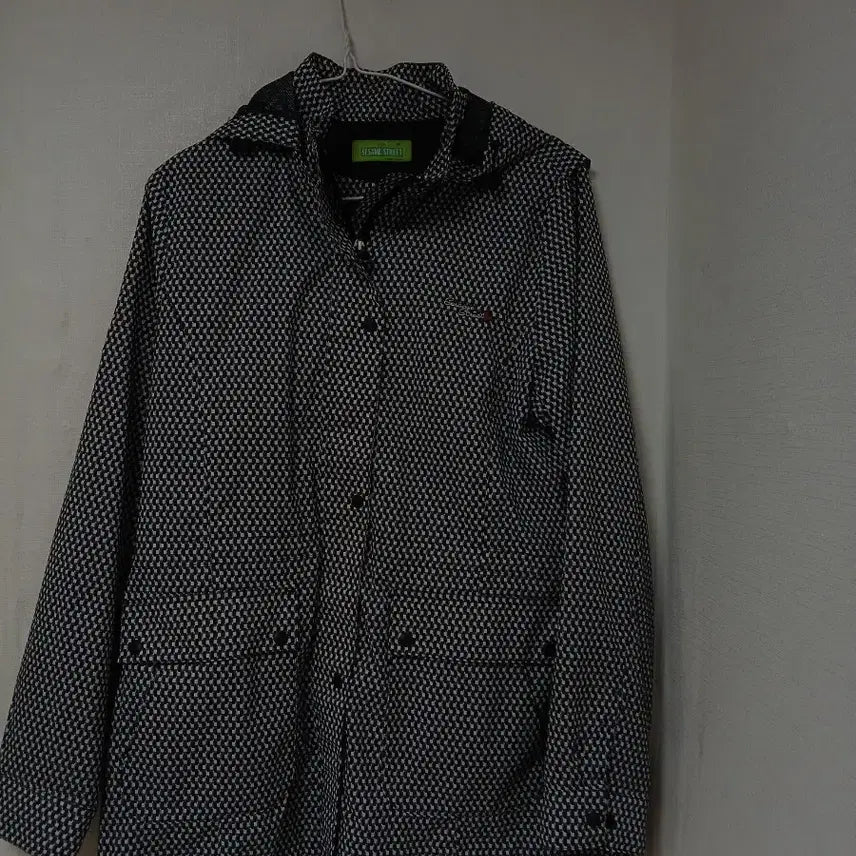 [BUNJANG] Sesame Street Pattern Hooded Jacket / 세서미 스트리트 패턴 후드 자켓