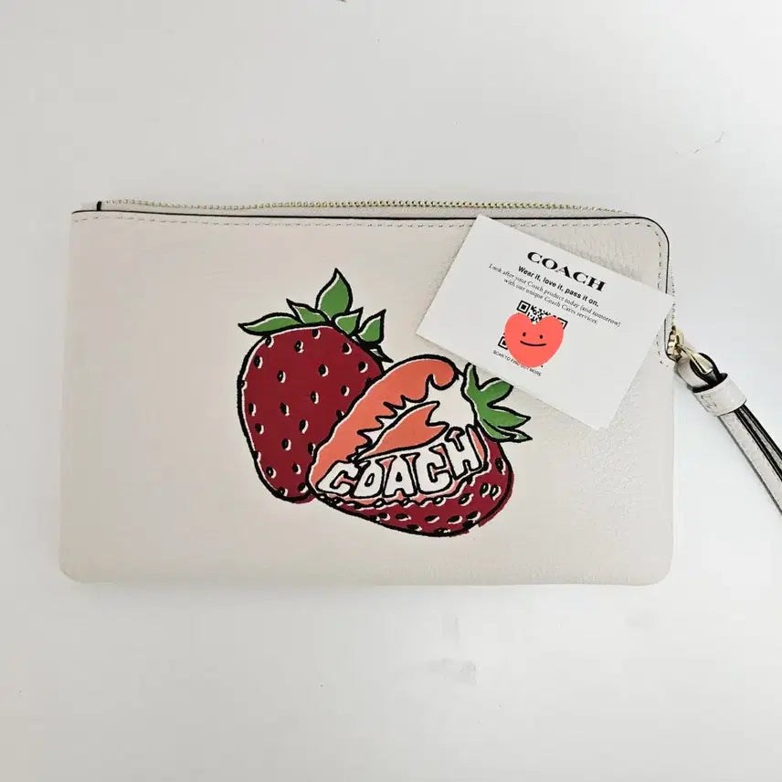 [BUNJANG] Coach Strawberry Wristlet Pouch - 24 Season Limited Edition / 코치 스트로베리 라지 위슬렛 파우치 겸 클러치 (24시즌 / 새상품)