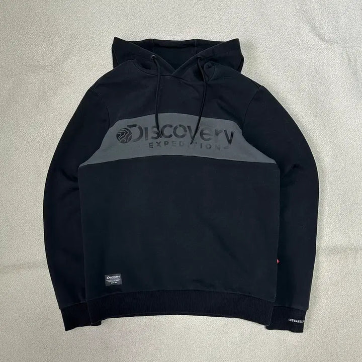 [BUNJANG] Discovery Unisex Box Logo Hoodie / 디스커버리 공용 박스 로고 후드티