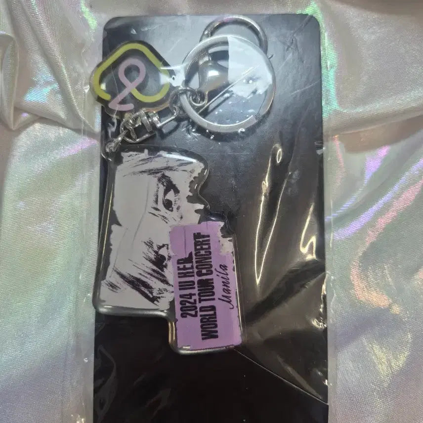 [BUNJANG] IU Manila Concert Goods Set / 아이유 2024 헐콘 her 콘서트 마닐라 역조공 굿즈