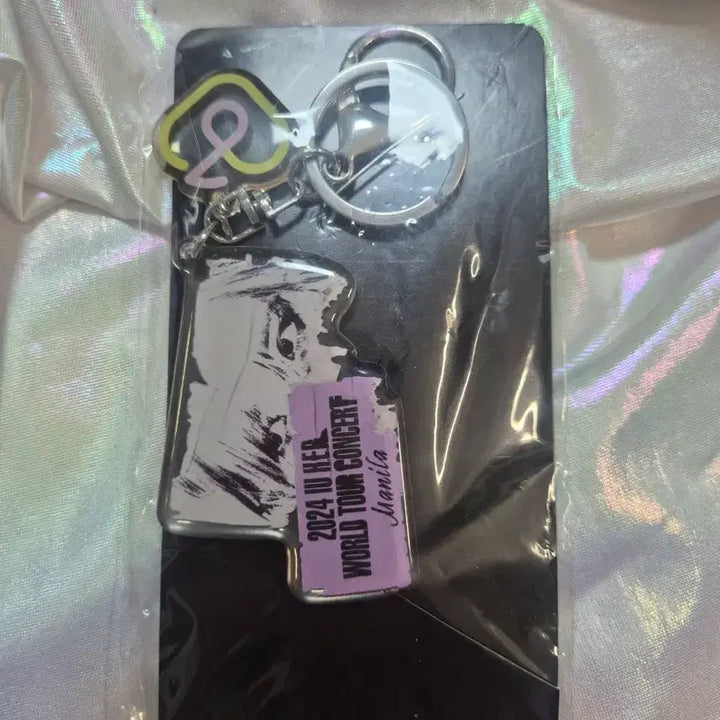 [BUNJANG] IU Manila Concert Goods Set / 아이유 2024 헐콘 her 콘서트 마닐라 역조공 굿즈