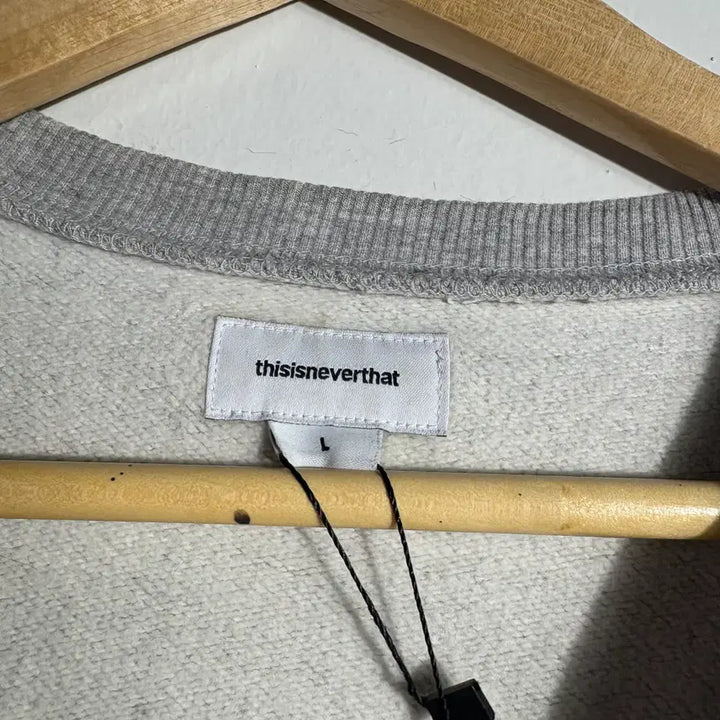 [BUNJANG] thisisneverthat Logo Sweatshirt / 디스이즈네버댓 로고 맨투맨 스웨트셔츠 (무료배송)