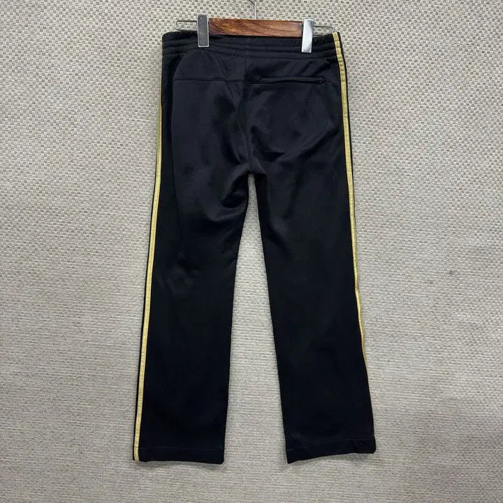 [BUNJANG] Adidas Embroidered Logo Track Pants / 아디다스 자수로고 검골 트랙팬츠 츄리닝바지 85 A07738