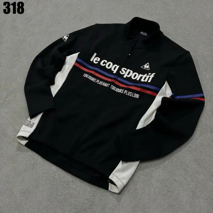 [SOLD OUT] 르꼬끄 블랙 트랙 자켓