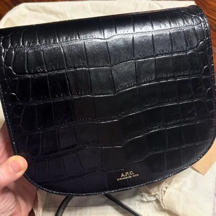 [BUNJANG] APC Crocodile Dina Shoulder Bag / apc 크로커다일 디나 숄더백