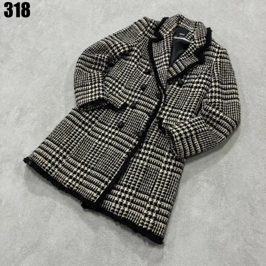 [SOLD OUT] 미쏘 체크 트위드 롱 코트