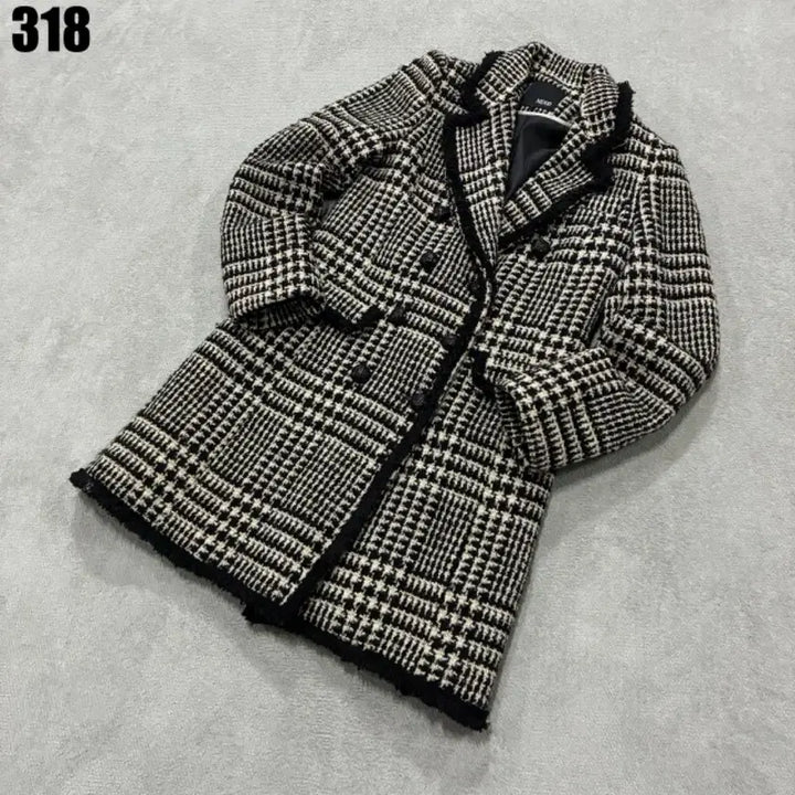 [SOLD OUT] 미쏘 체크 트위드 롱 코트