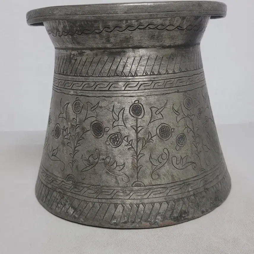 [BUNJANG] Antique Pomegranate Motif Brazier / 옛날 오래된 석류문양 화로