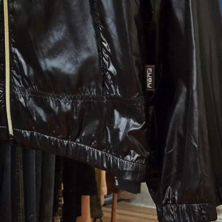 [BUNJANG] FUBU 00s Two-Way Shiny Windbreaker Jacket / 후부 00S 투웨이 유광 바람막이 자켓