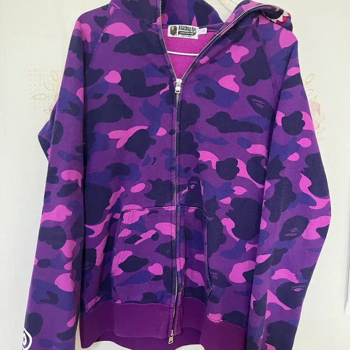 [BUNJANG] BAPE Purple Camo Shark Hoodie / 베이프(BAPE) 보라색 카모 패턴의 샤크 후드집업