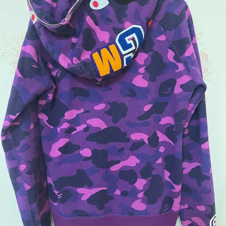 [BUNJANG] BAPE Purple Camo Shark Hoodie / 베이프(BAPE) 보라색 카모 패턴의 샤크 후드집업