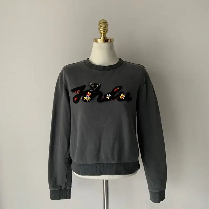 [BUNJANG] RENEEVON Sweatshirt / 55 RENEEVON 스웨트셔츠