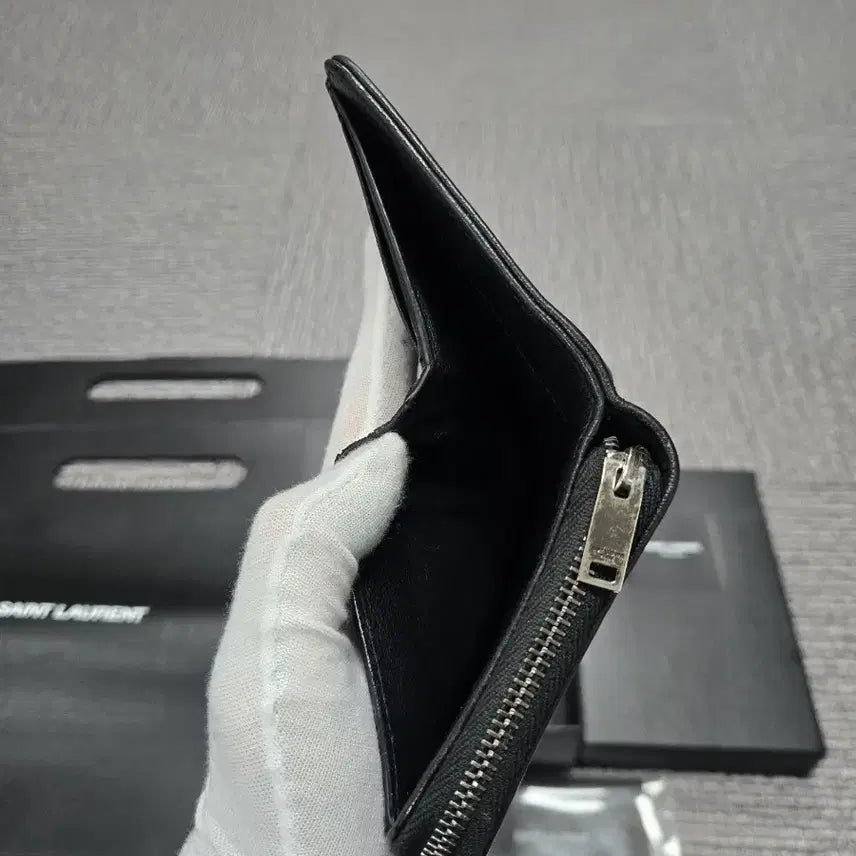 [BUNJANG] Yves Saint Laurent Zip Around Wallet / [특가][정품] 입생로랑 지퍼어라운드 반지갑