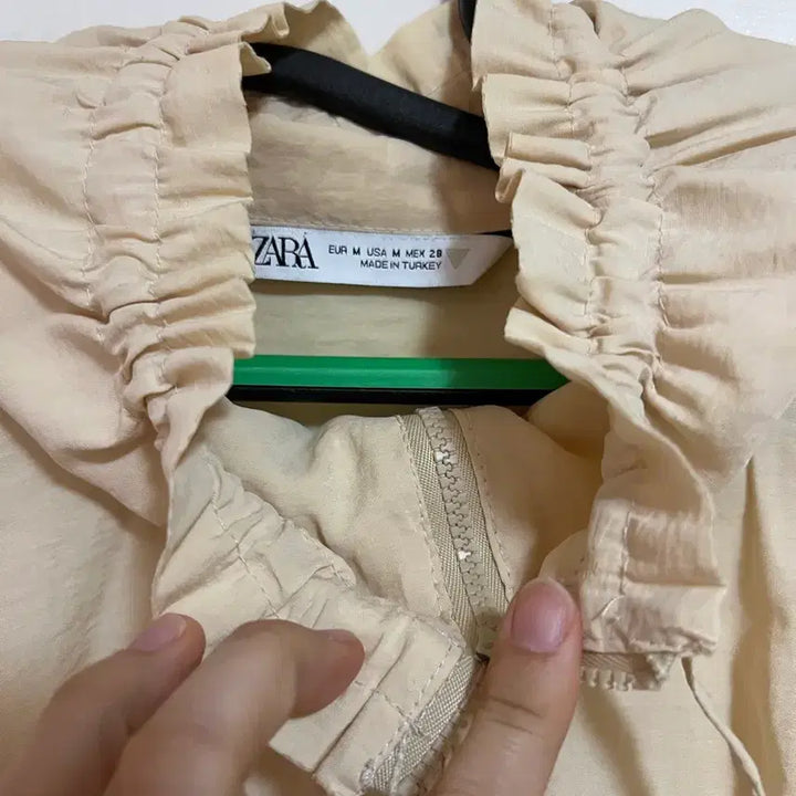 [BUNJANG] ZARA Shirred Crop Jacket Modal / (영국자라)셔링 다리길어보이는 크롭 자켓 모달