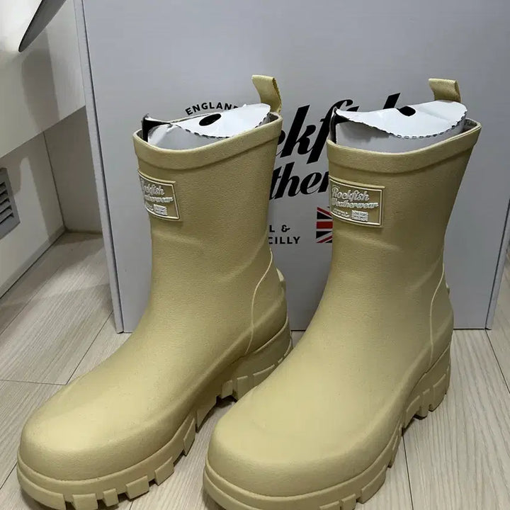 [BUNJANG] Rockfish Weatherwear Mid Rain Boots / [사용X] 락피쉬웨더웨어 미들 레인부츠(버터 235)