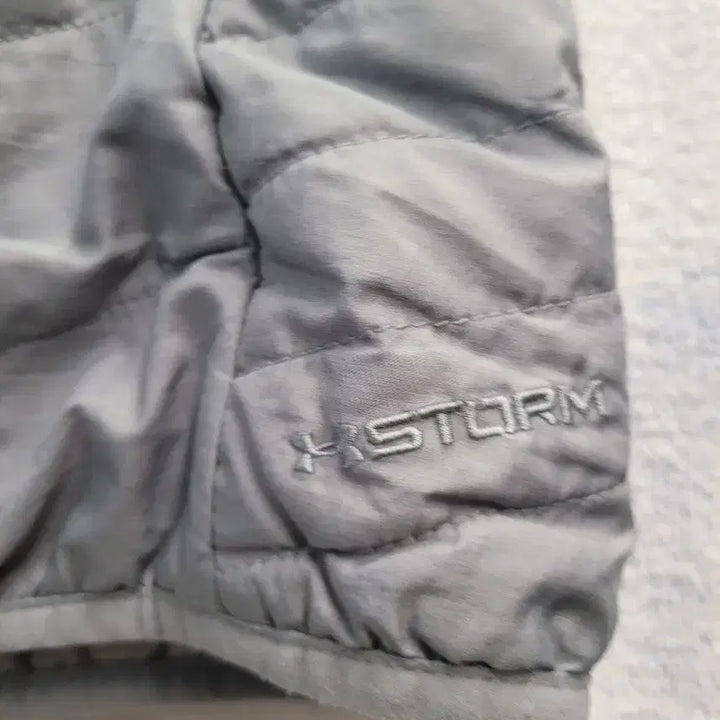 [BUNJANG] Under Armour Lightweight Padded Vest Men&