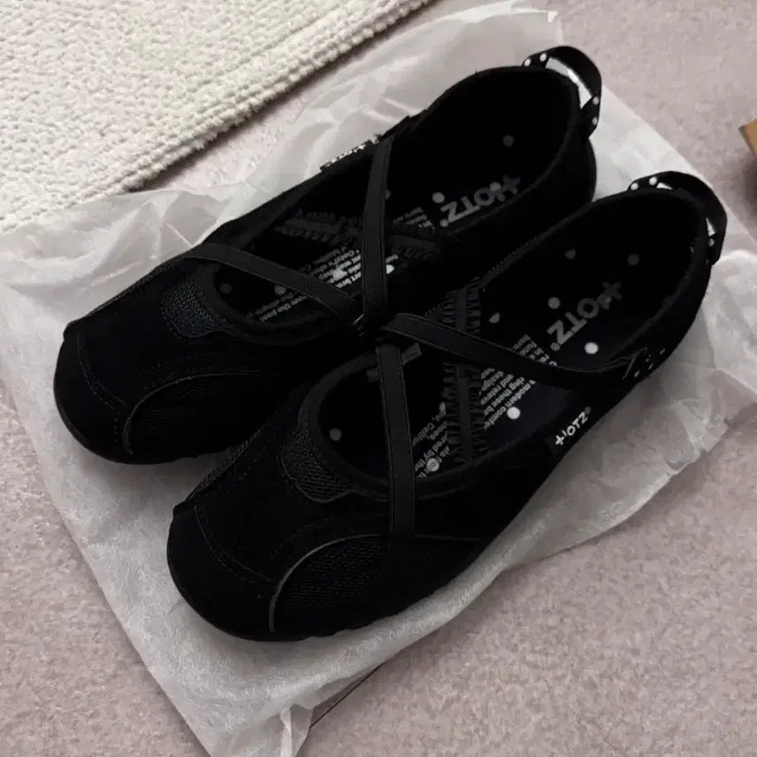 [SOLD OUT] OTZ 오찌 블랙 메리제인 신발 팝니다 ! (240