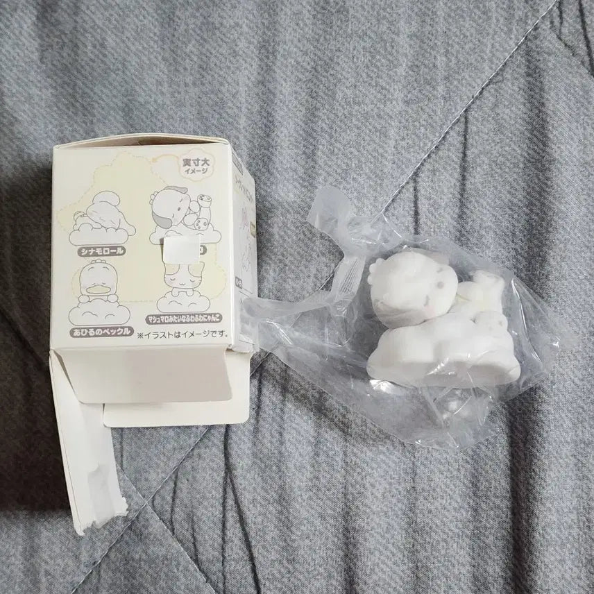 [BUNJANG] Sanrio Pochacco Cloud Nap Figure / 산리오 시로후와 구름 낮잠 피규어 포챠코 팝니다