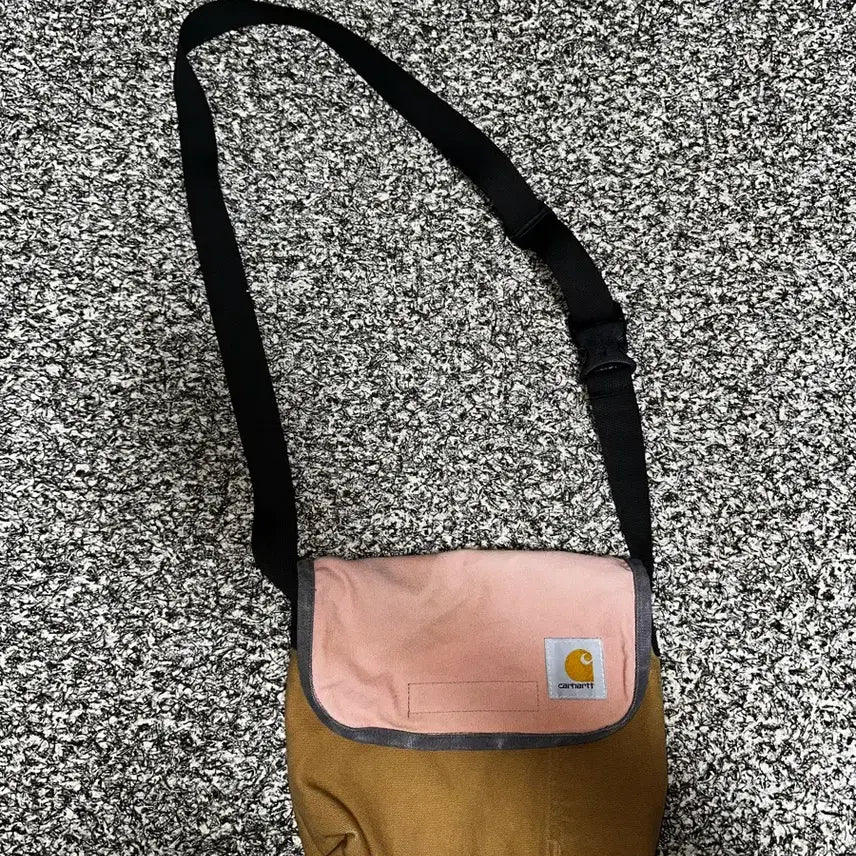 [BUNJANG] Carhartt Crossbody Bag / 칼하트 브라운/핑크 크로스백